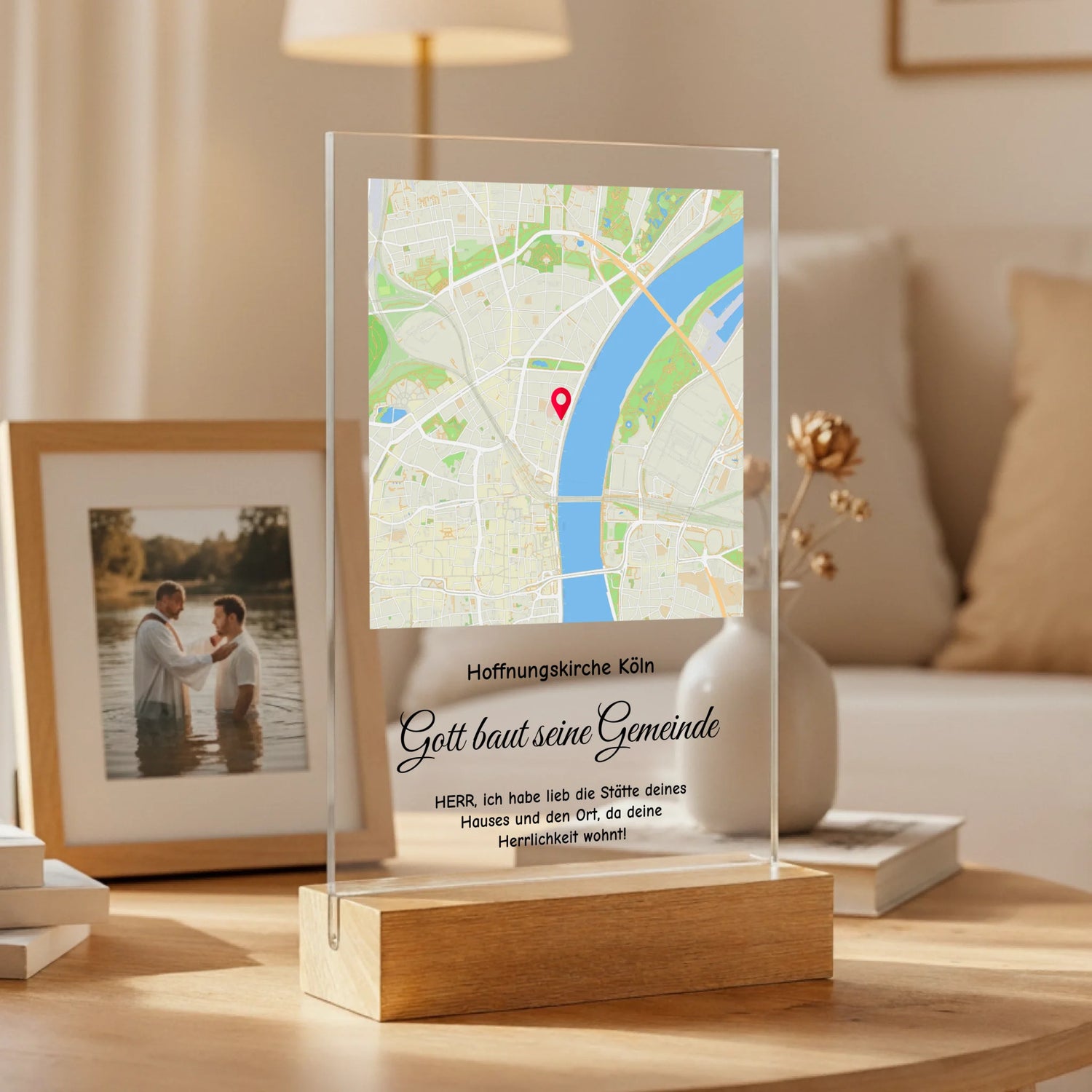 Personalisierter Acrylaufsteller mit Holzsockel, christliche Deko und Geschenkidee, stilvoll als Taufgeschenk