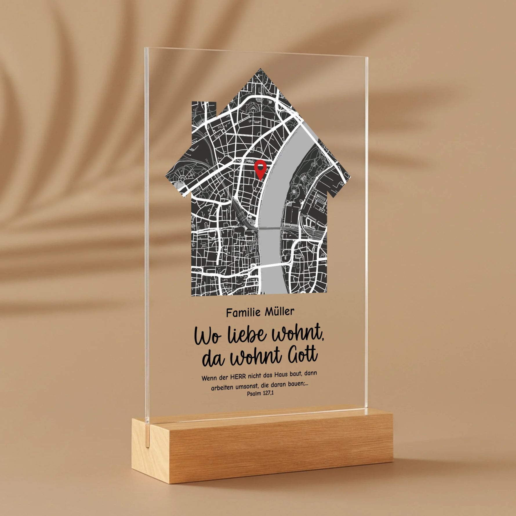 Personalisierter Acrylaufsteller mit Holzsockel, christliche Deko und Geschenkidee, stilvoll mit Schatten platziert