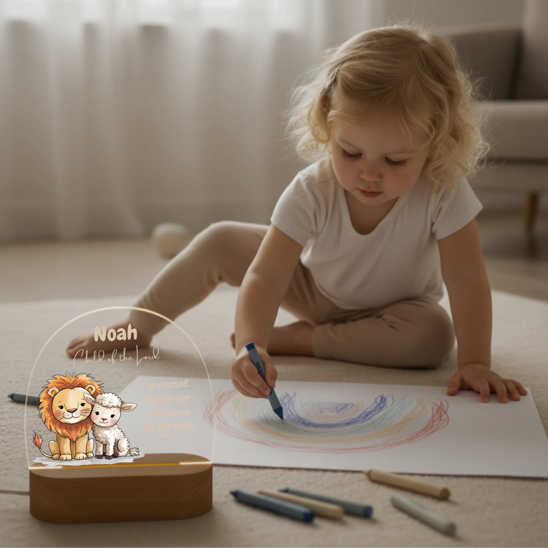 Personalisiertes LED Nachtlicht Christliche Deko und Geschenk Kind malt