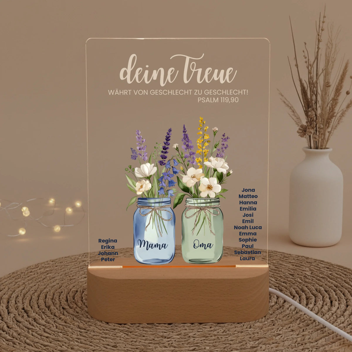 Personalisiertes LED Nachtlicht Christliche Deko und Geschenk neben Vase mit Blumen