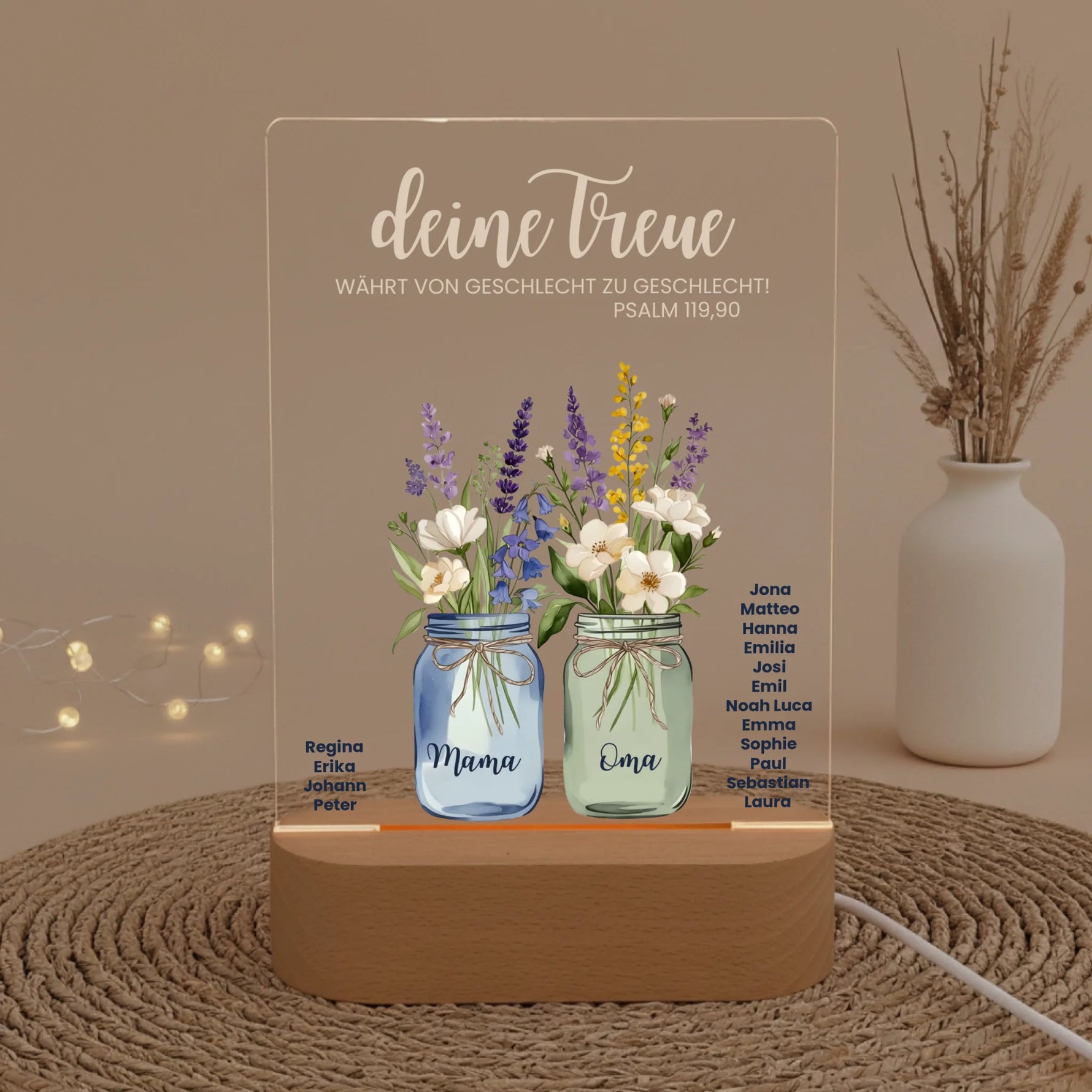 Personalisiertes LED Nachtlicht Christliche Deko und Geschenk neben Vase mit Blumen